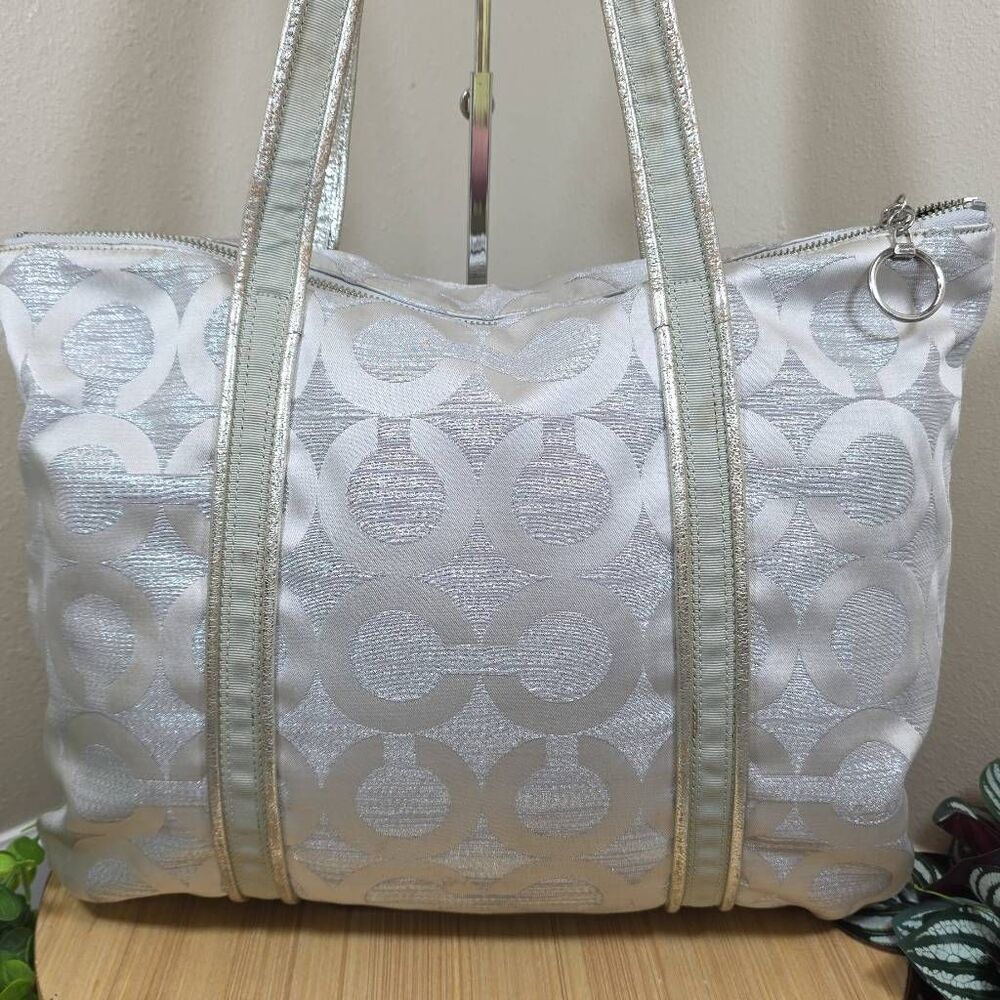 Coach Poppy Glam Tote Bag G0973-14439 – Shimmer Silver Op Art Metallic Signature - Picture 3 of 16